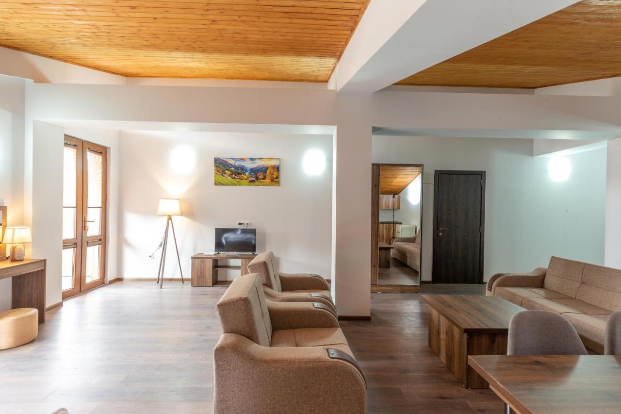 Pine Chalets By Ka Group Gudauri Eksteriør bilde